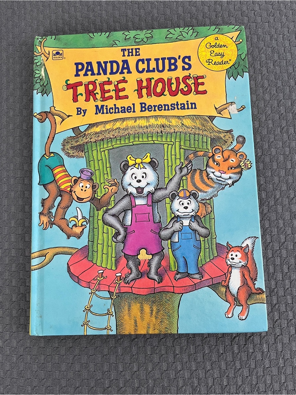 Vintage The Panda Club's Tree House Hardcover Book 1989